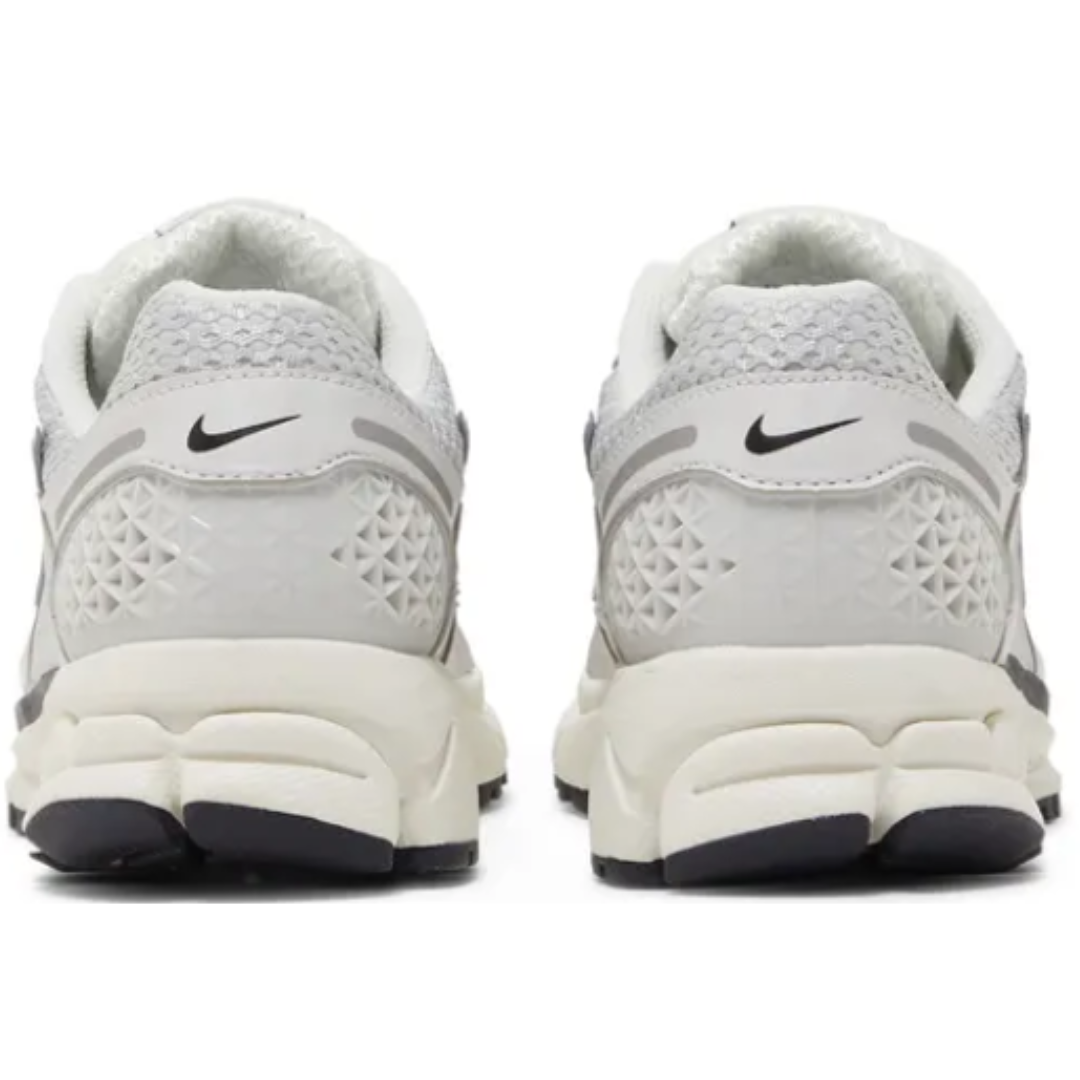 Nike Zoom Vomero 5 "Photon Dust" Cinza