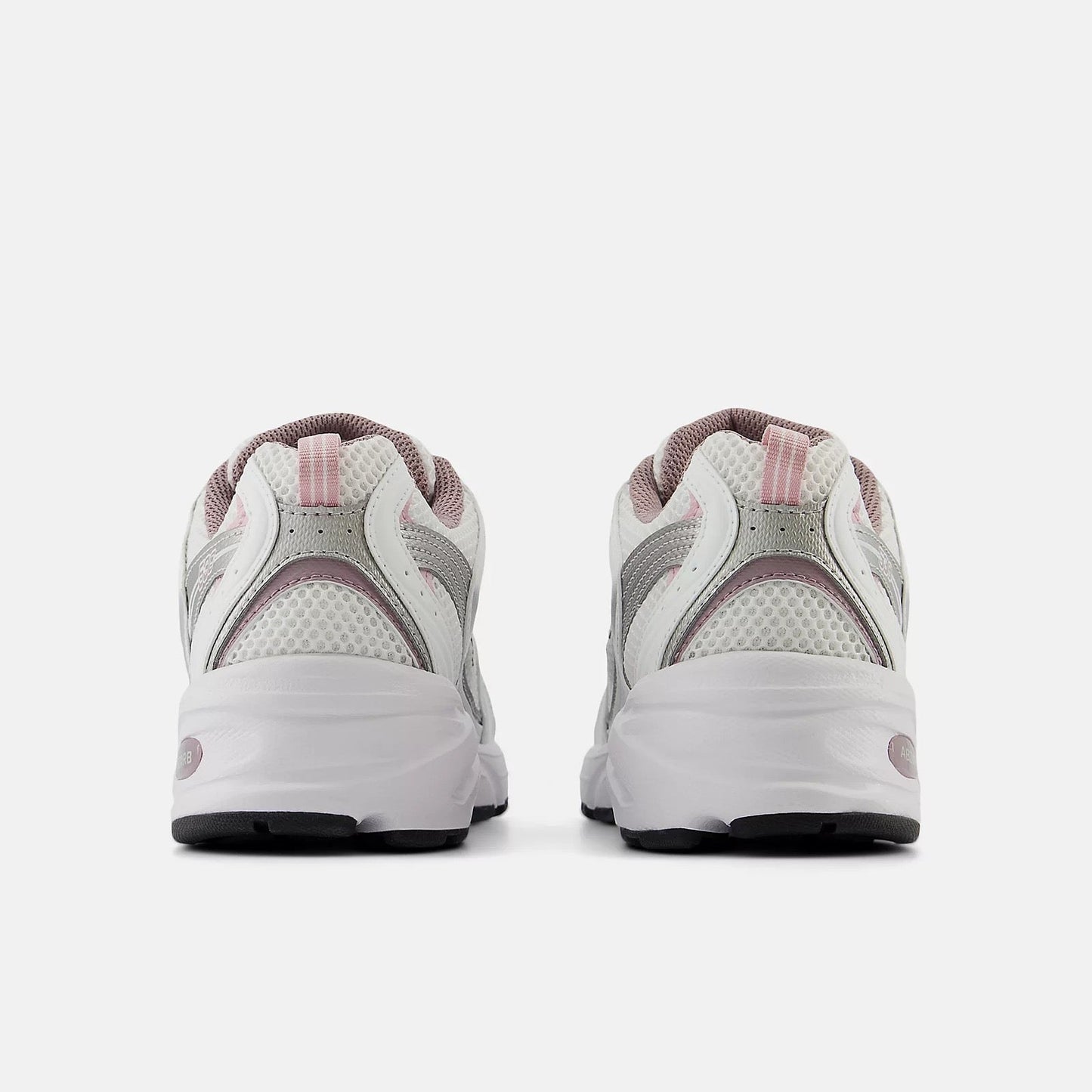 Tênis New Balance 530 Ice Wine Prata