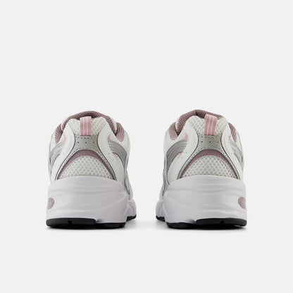 Tênis New Balance 530 Ice Wine Prata